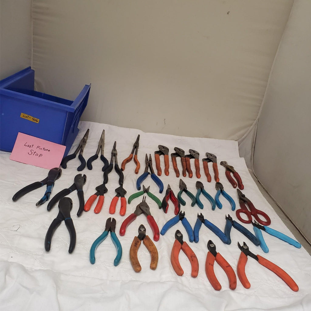 Lot of 31 Assorted Side Cutting Pliers LOT-406