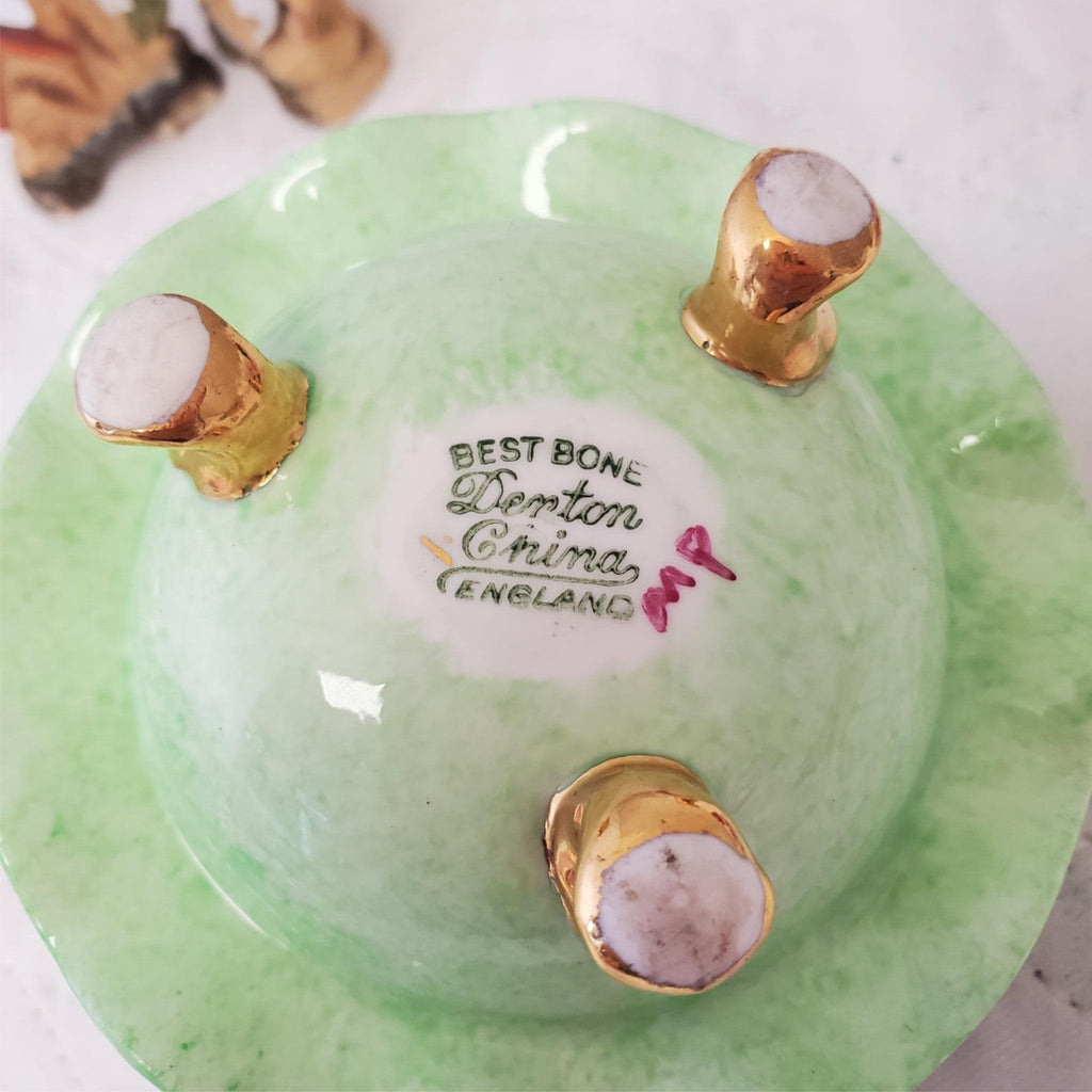 Royal Albert The Gift Collection the Picnic, The Carol Singers Cup & Saucer Set