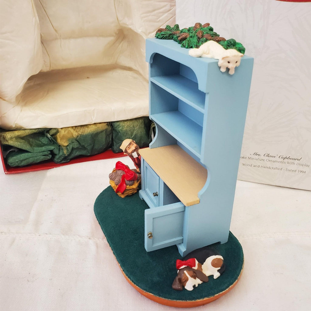 Hallmark Keepsake Ornaments Mrs. Calude Cupboard Mini Ornaments w/ Display Piece
