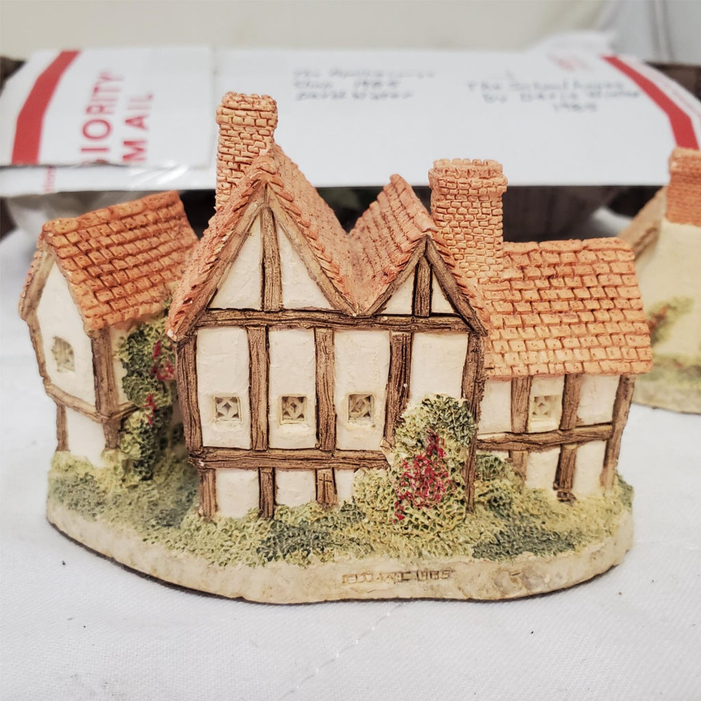 David Winter's Cottages The Schoolhouse 1985 & The Apothecary’s Shop 1985