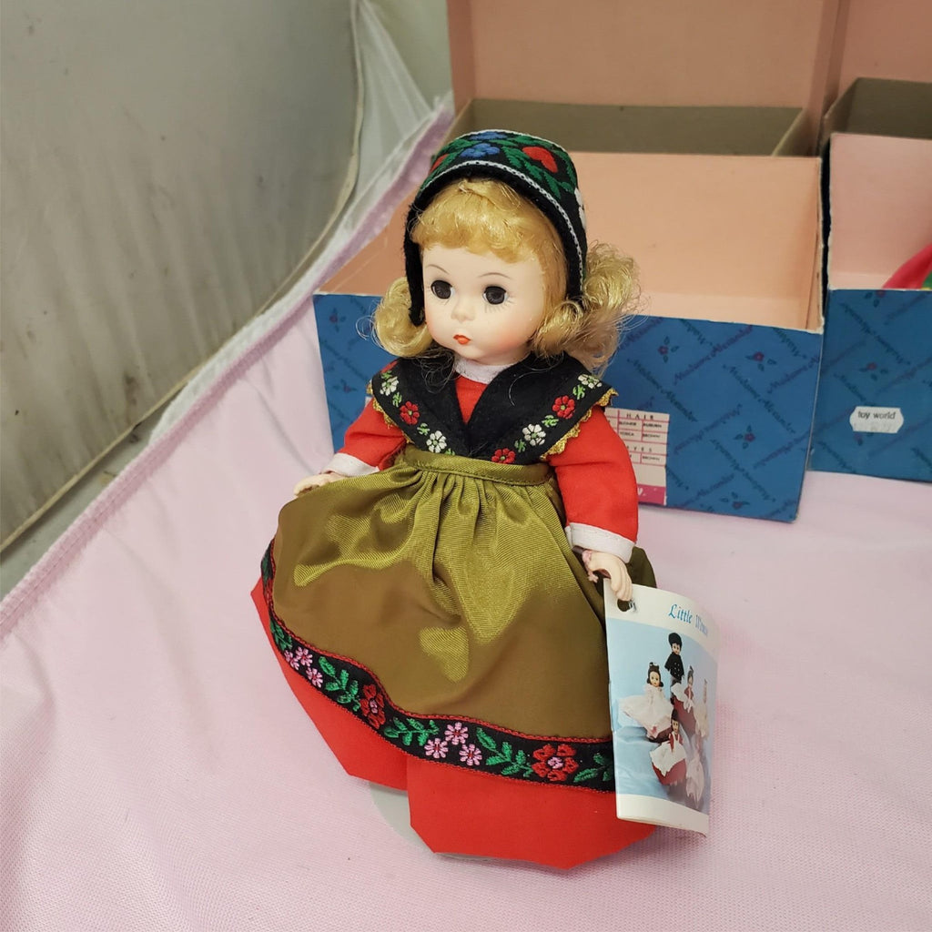 Set Of 5 Madame Alexander Friends From Foreign Lands Collection Dolls