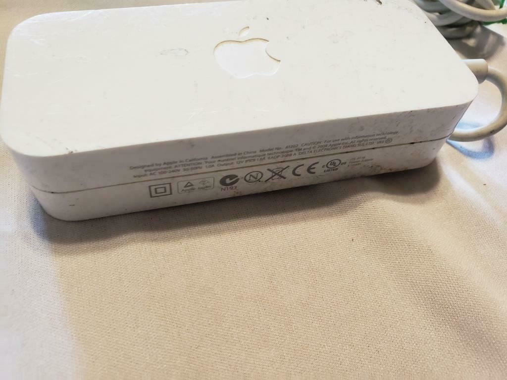 Apple AirPort Extreme Base Station Generation Wi-Fi Wireless Router