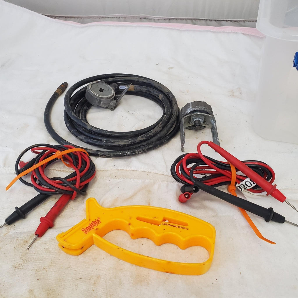 Lot of Assorted Voltmeter Probe Lead Cables & other Tools LOT 152