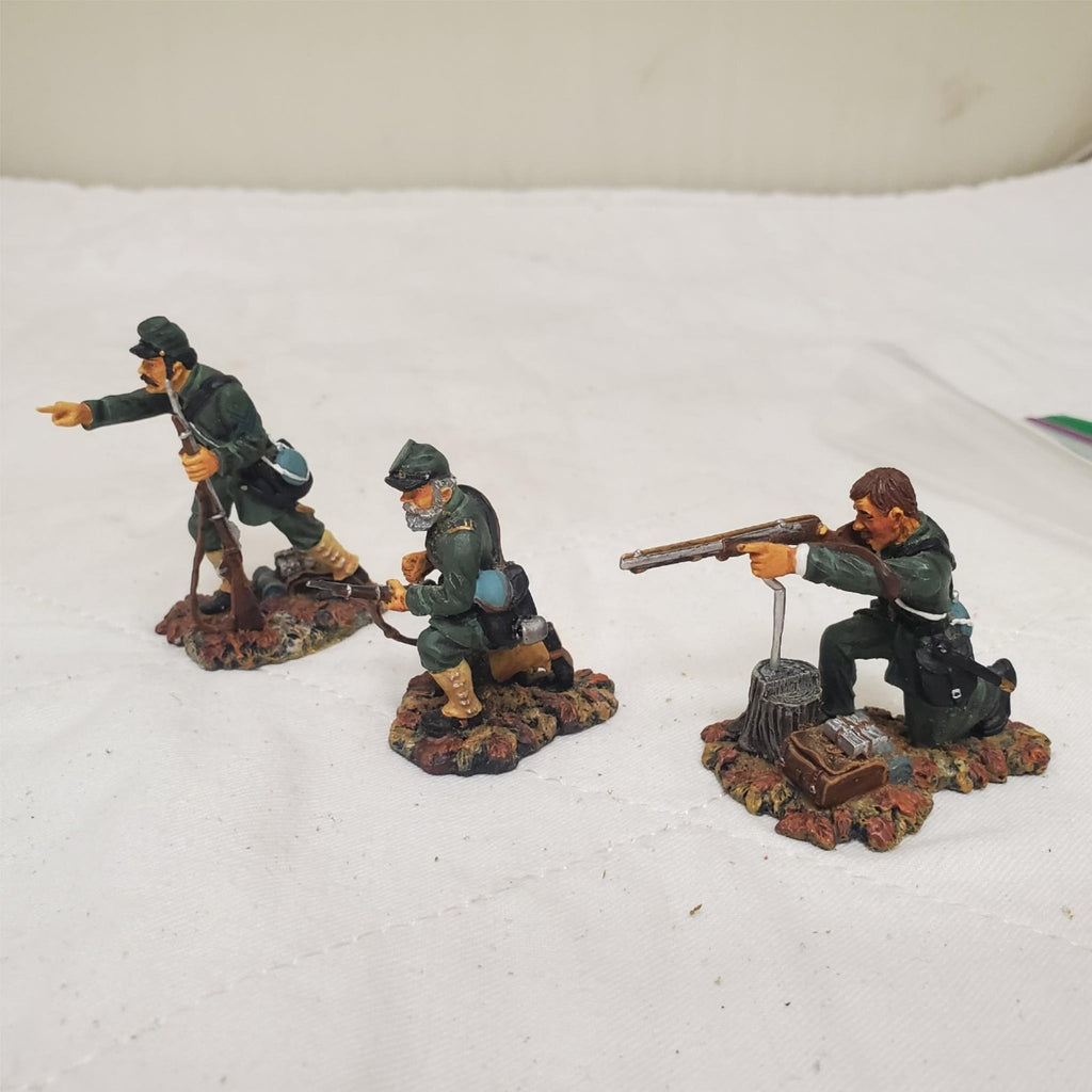 Set of 3 W Britain #17533 Retired a Good Shot Mounted CM-27