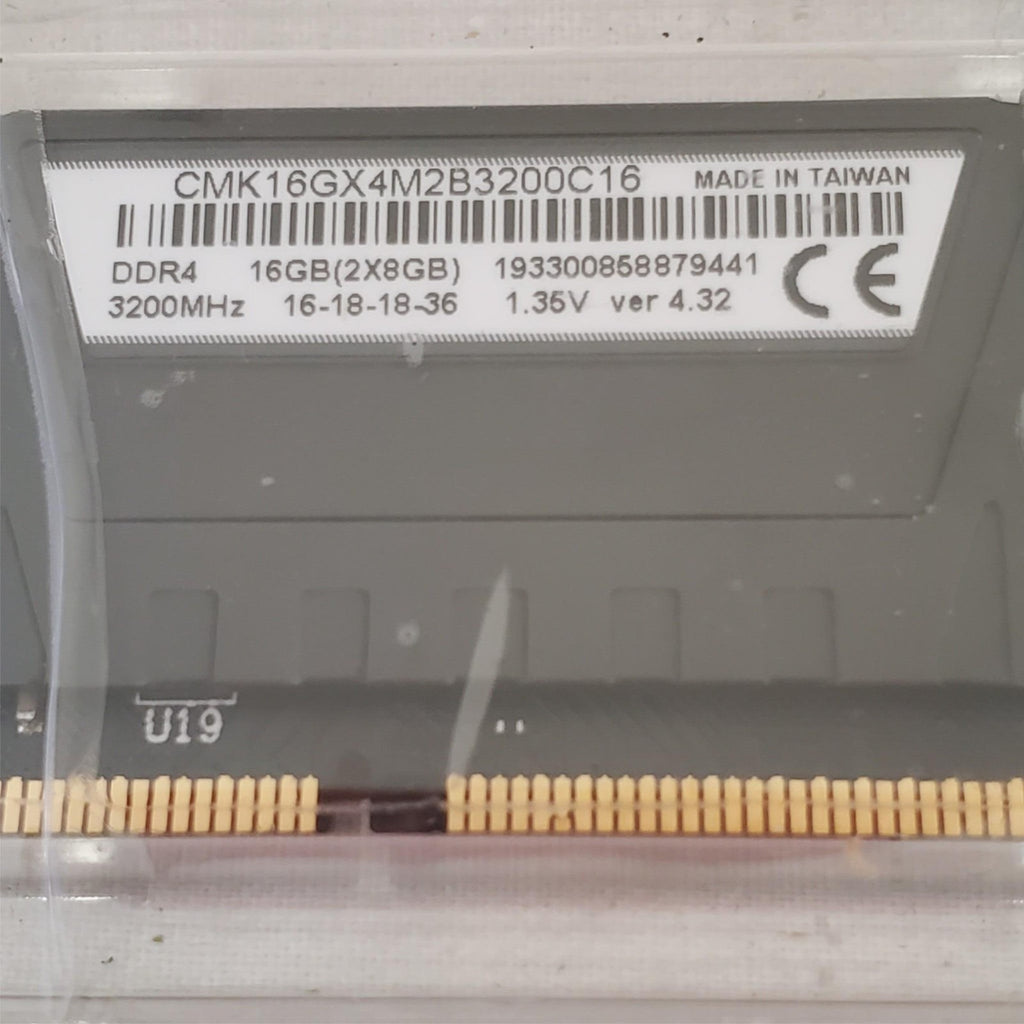 Lot of Corsair VENGEANCE LPX 16GB (2 x 8GB) 2400 MHz DDR4 Ram