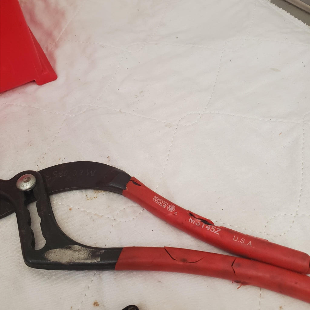 Lot of 4 Robo & Matco Tools Oil Filter Wrench Pliers Set LOT-544