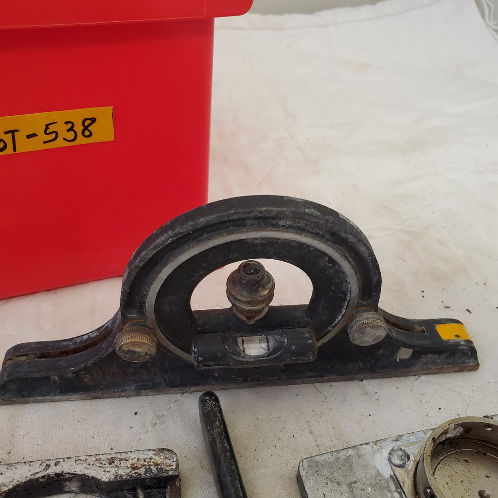 Lot of Vintage Machinist Carpenter Metal Protractor Level LOT-538