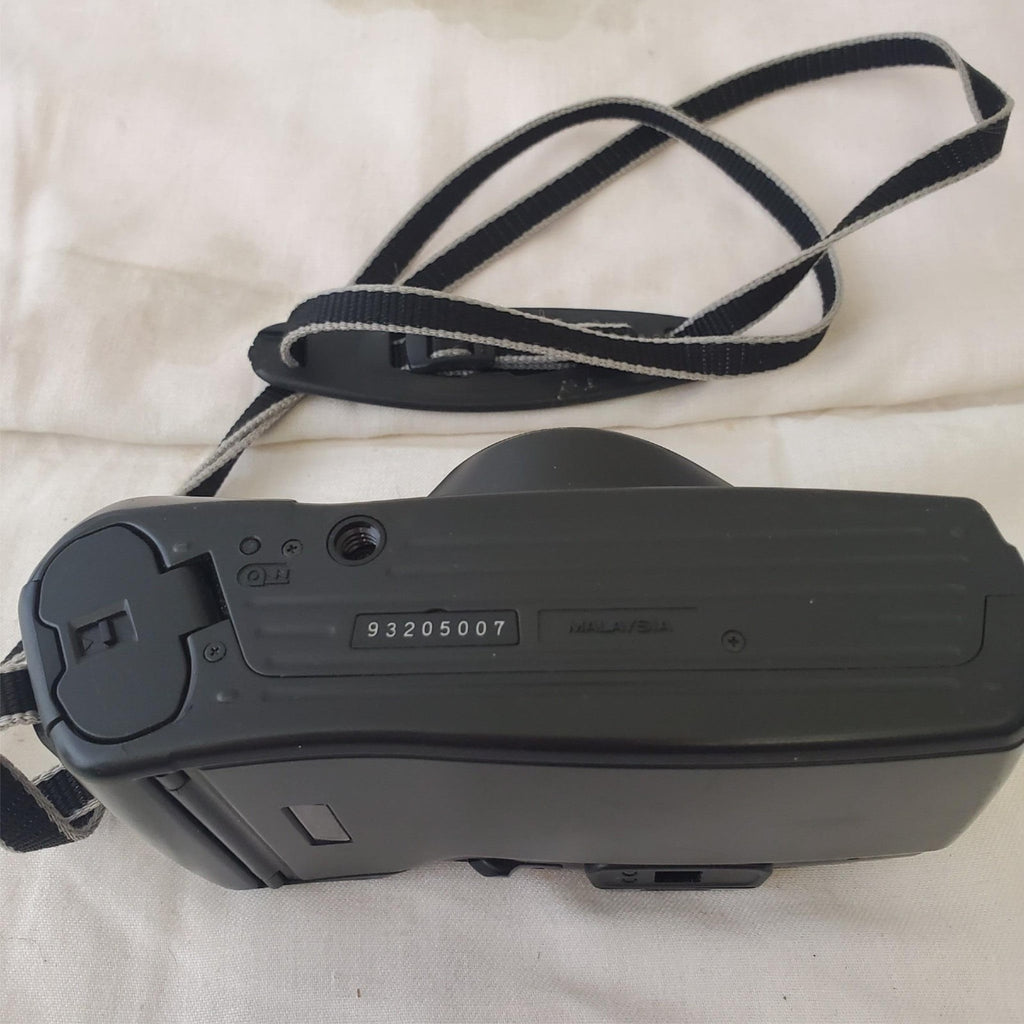 Minolta Freedom Zoom 90C Point & Shoot 35mm Film Camera 38-90mm