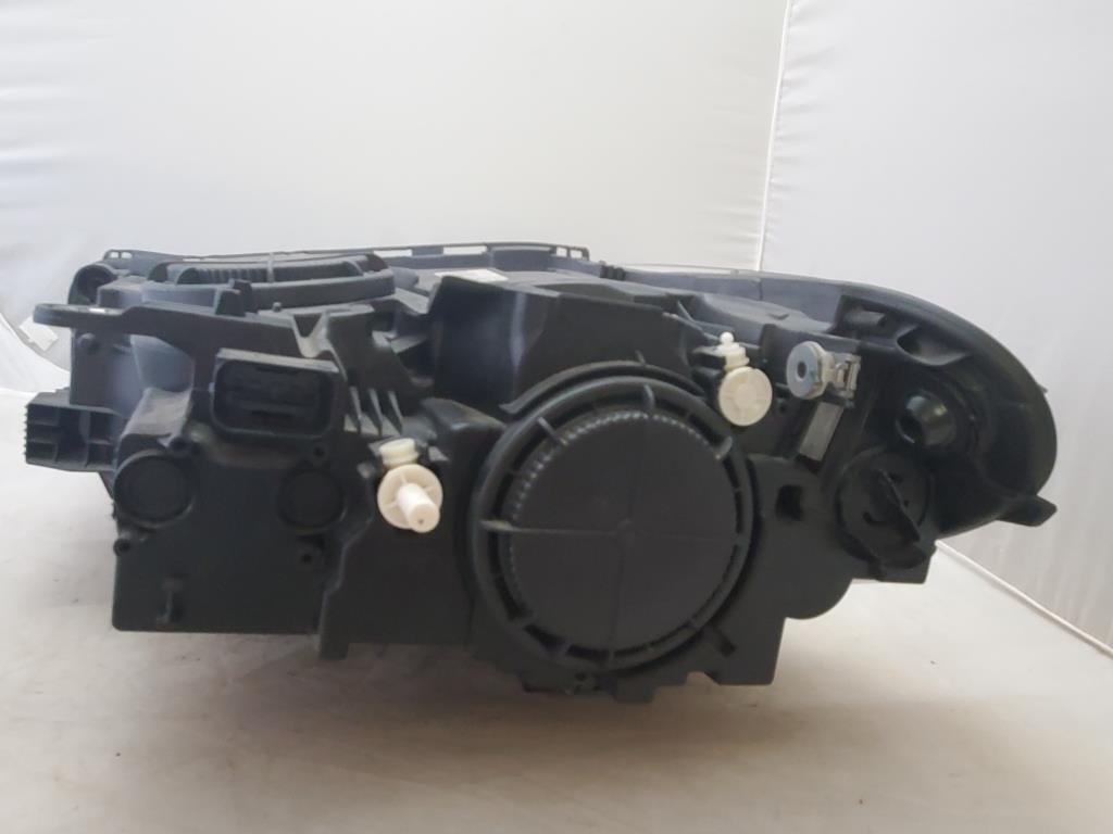 2016 - 2019 BMW X1 Right Passenger Halogen Headlight F48 OEM