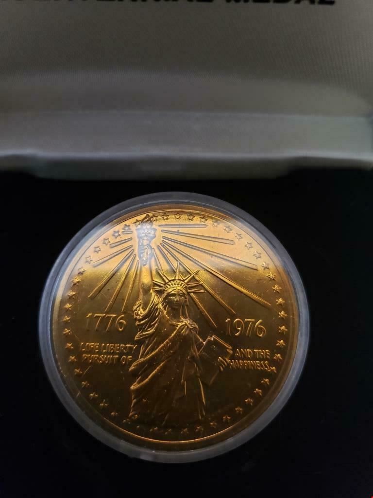 The National Bicentennial Medal 1776-1976 Statue Of Liberty