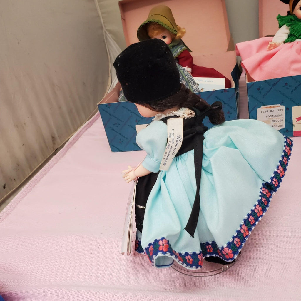 Set Of 5 Madame Alexander Friends From Foreign Lands Collection Dolls with Box