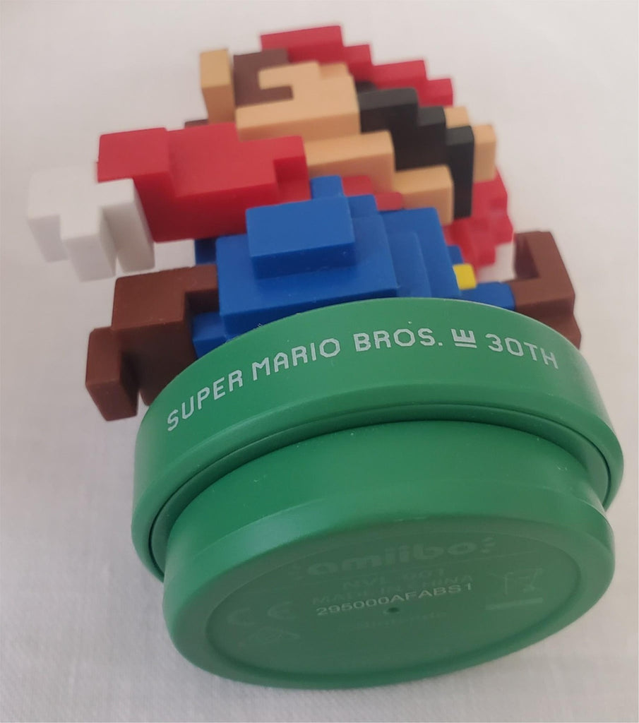 Supermario Bros. 30th Amiibo with Retro Arcade and Pez