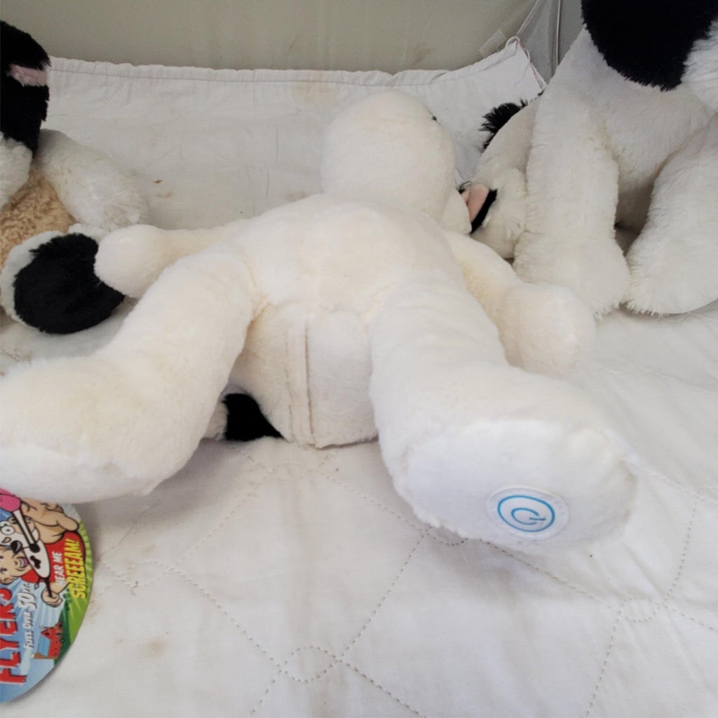 Playmaker Flingshot Flying Screaming COW'S Plush Farmyard Flyer Toy Set