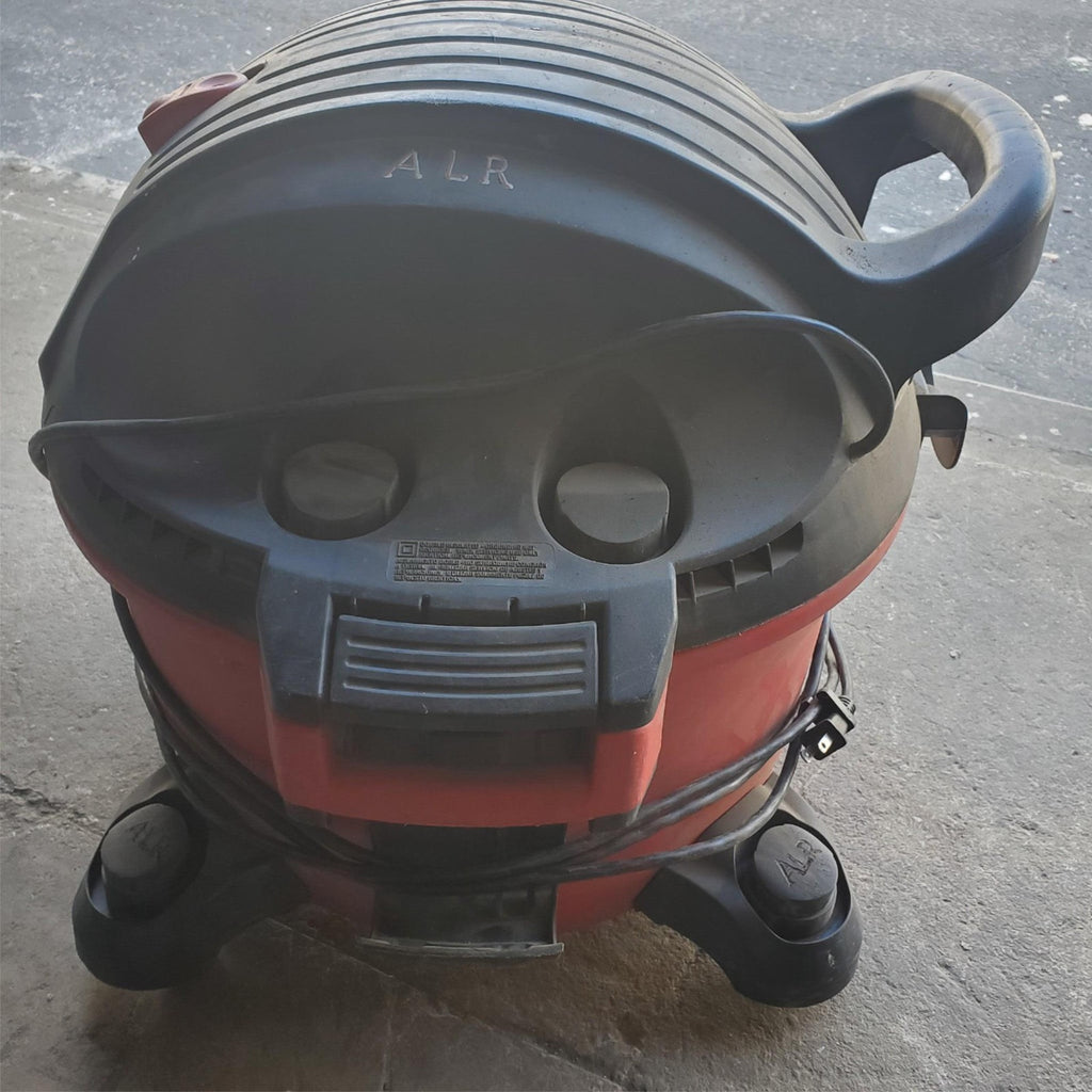 CRAFTSMAN 2.5 Gallon 1.75 Peak HP Wet/Dry Portable Shop Vacuum (1)