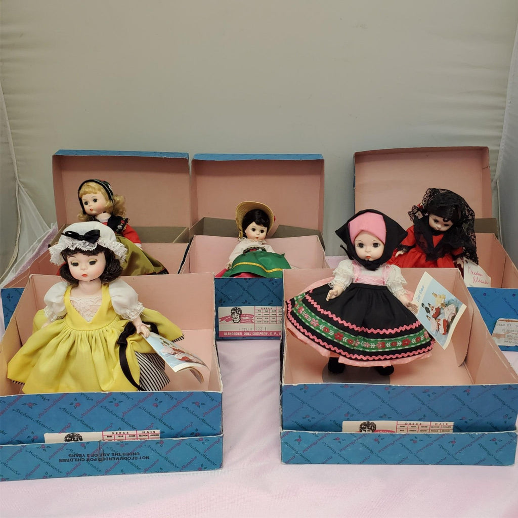 Set Of 5 Madame Alexander Friends From Foreign Lands Collection Dolls