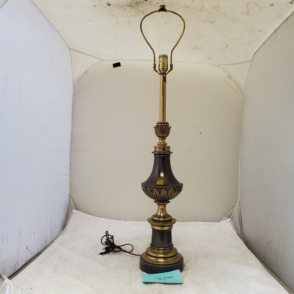 Vintage Stiffel Brass Urn Portable Table Lamp A11