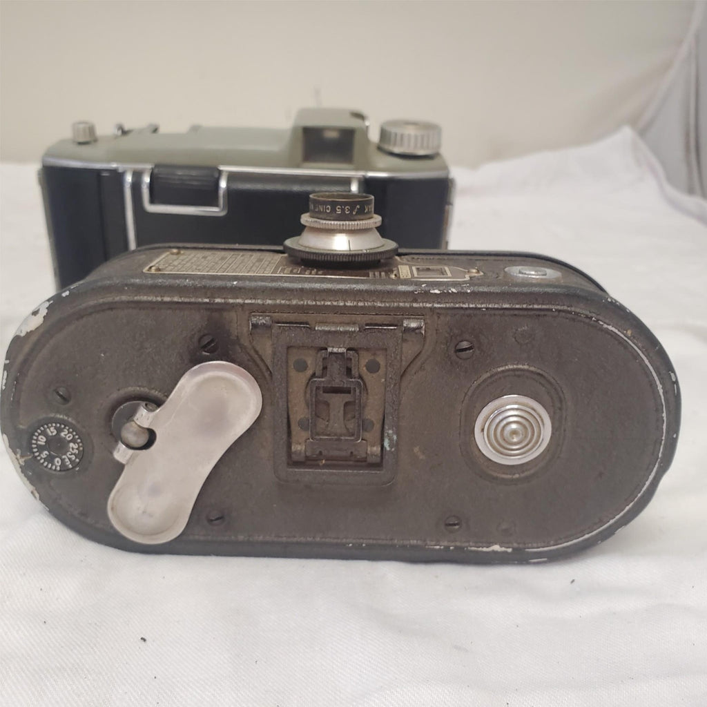 Lot of 3 Vintage Instamatic 304, Keytone 8 M.M & Kodak Tourist Camera