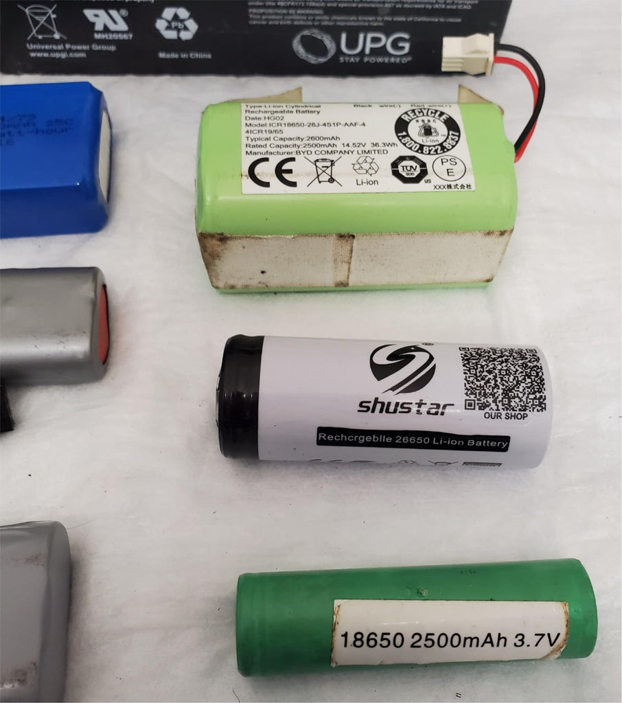 Lot of Various type of NiMH NiCD Universal Battery Package & Aluminium Capacitor