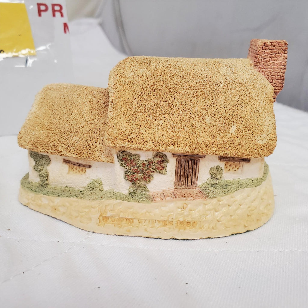 David Winter's The Village Shop Cottage & Rose Cottage