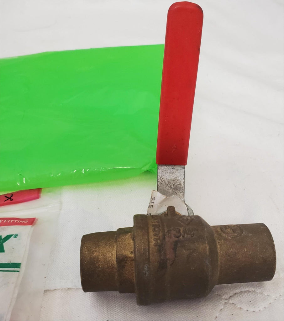 Lot of Sharkbite Everbilt Plumbing Pipe Fittings Elbows