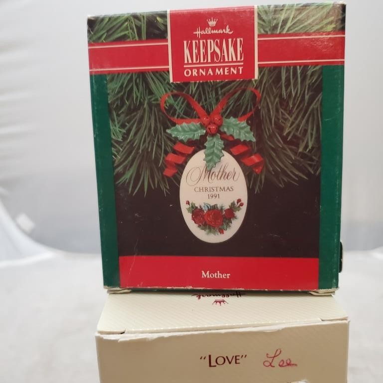 Hallmark Keepsake Cedar Waxwing Mother Christmas Collector's Series Ornament