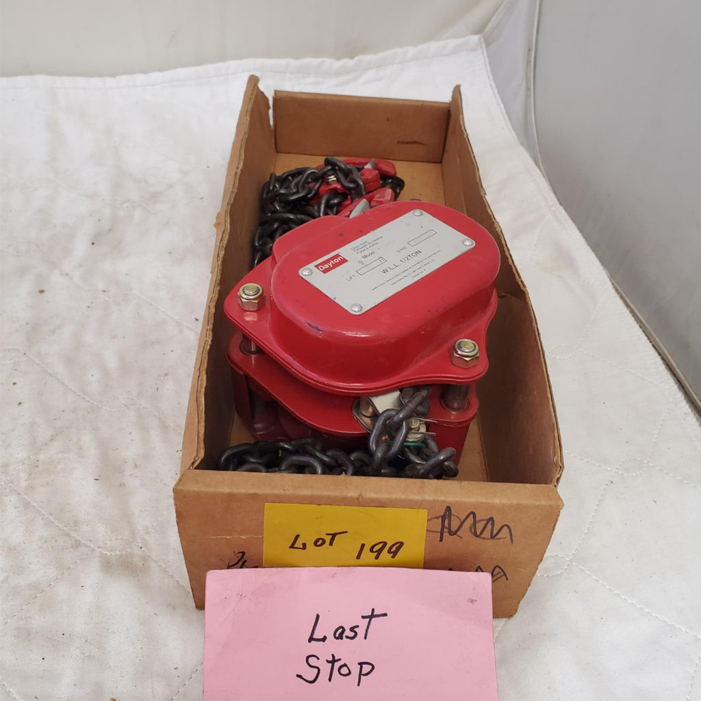 DAYTON Manual Chain Hoist: Hook Mounted 2,000lbs 15ft LOT 199