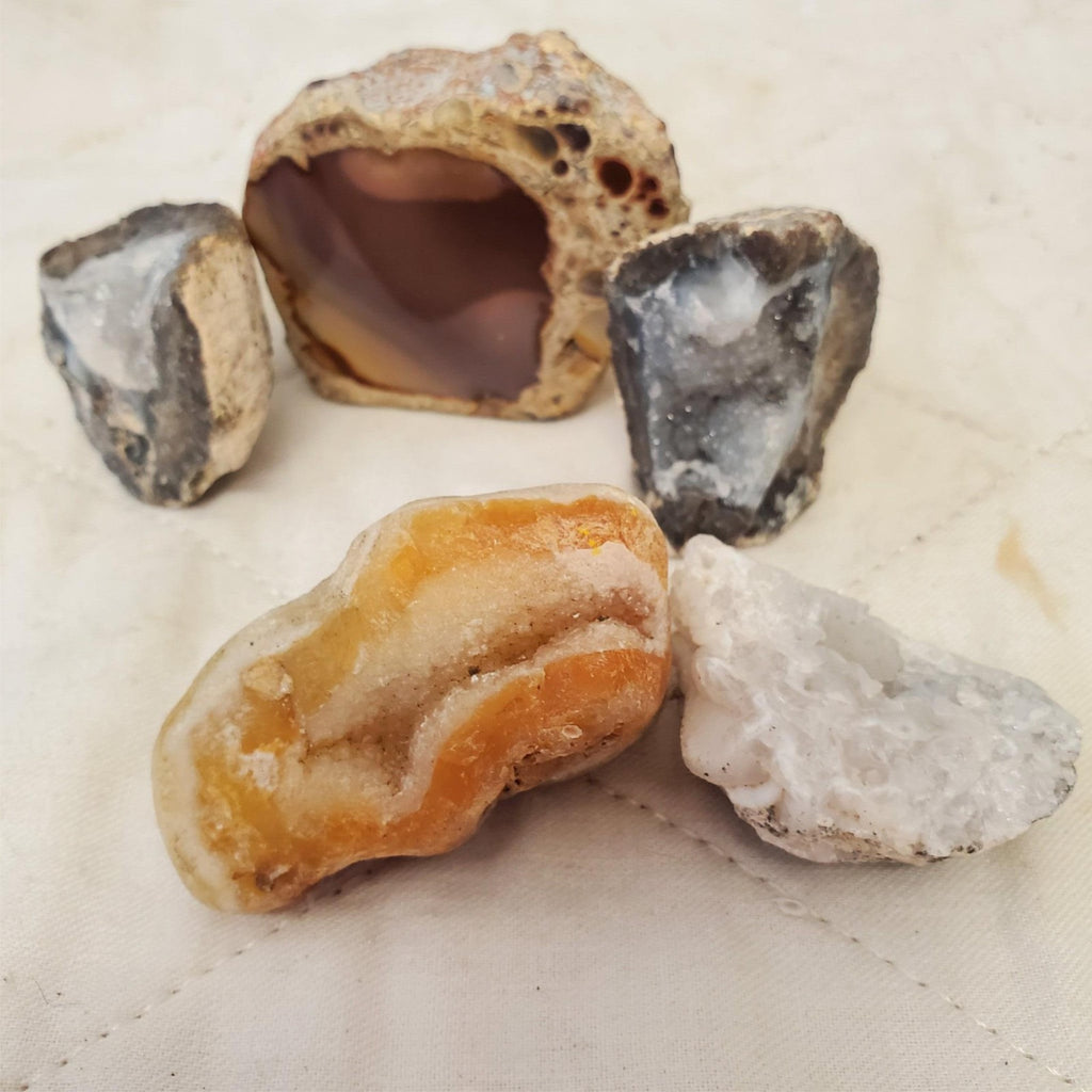 Natural Crystal Cave Crystal Wand Ore Ornaments Home Decor Aquarium Decoration