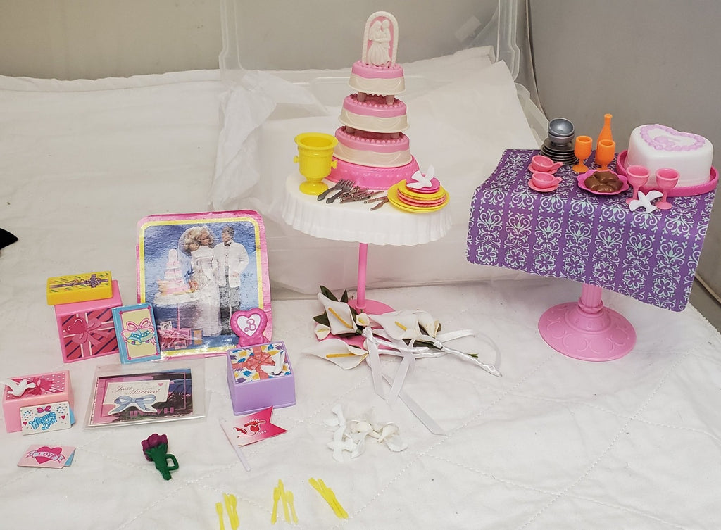 Lot of Miscellaneous Barbie Wedding Accessories with Cake & More Playsets