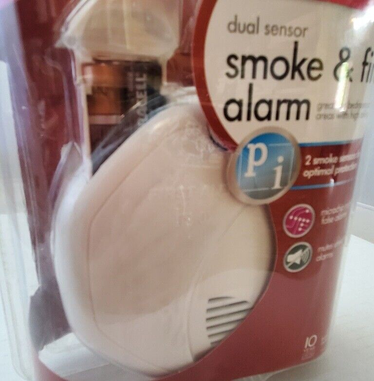 First Alert Dual-Sensor Smoke and Fire Alarm Battery Powered Frustrat