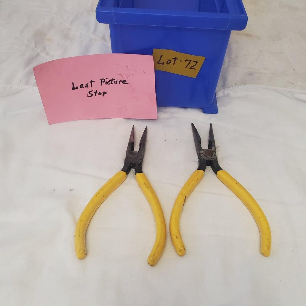 Lot of 2 Needle Nose Pliers LOT-72