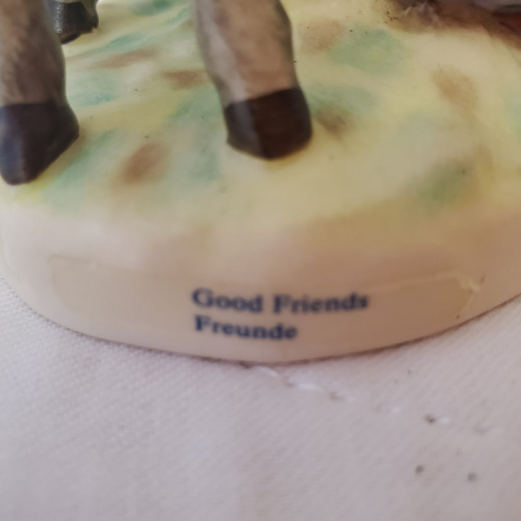 Goebel Hummel Figurine "Good Friends" HUM 182 H-4