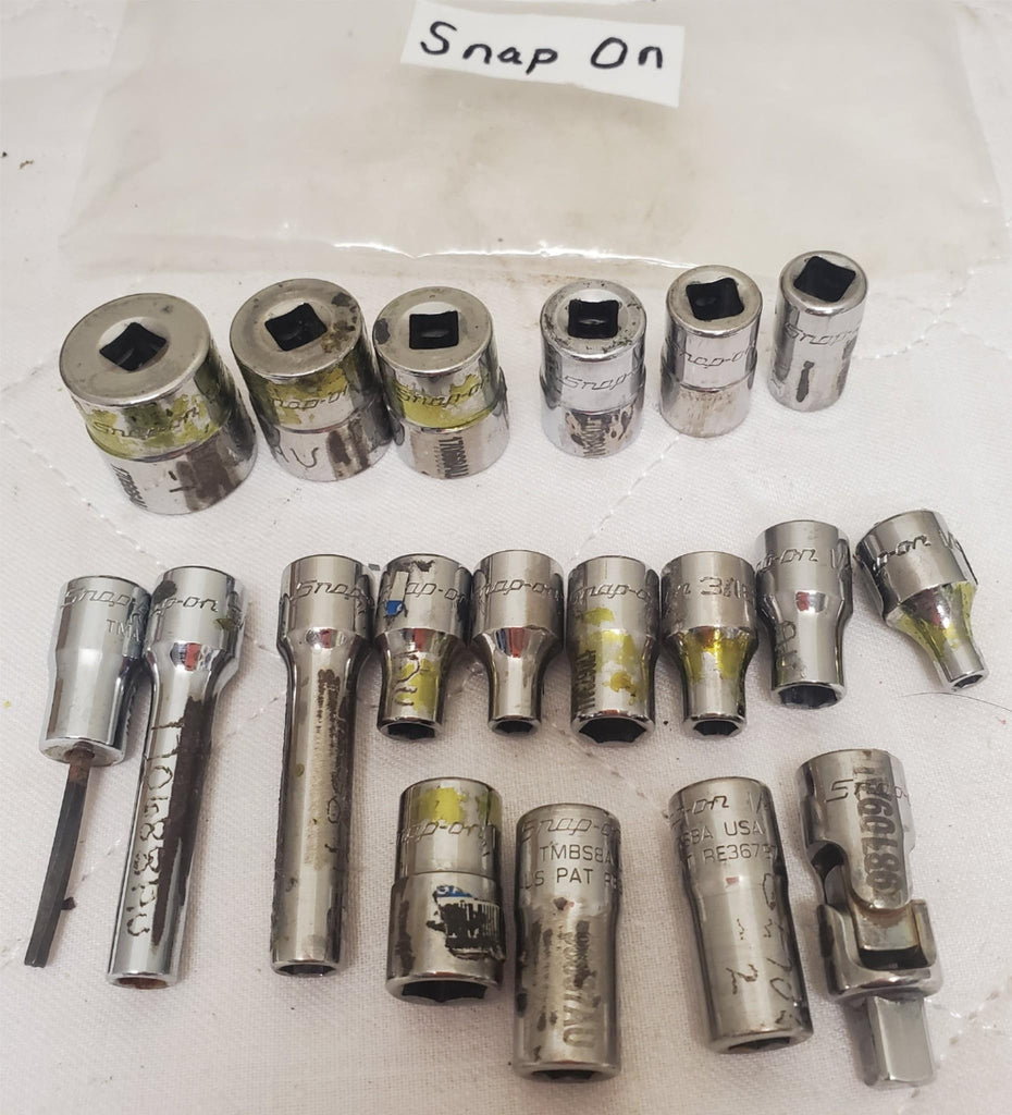 Lot of 19 Snap On Assorted Socket and Driver Tool Set LOT-754
