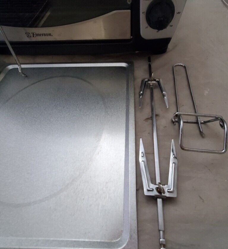 Emerson TOR23 Owners Manual 0.8 Cubic FT. Convection Toaster Oven
