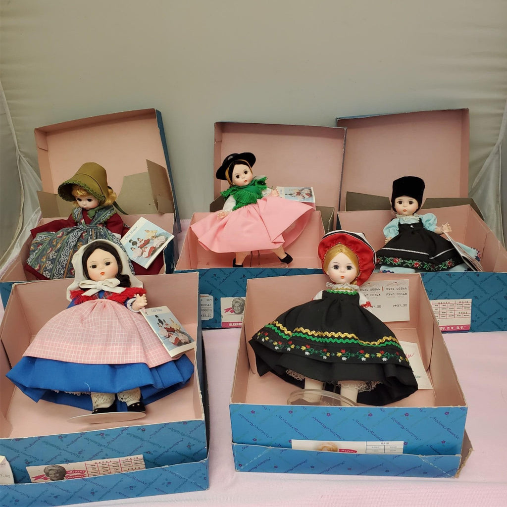 Set Of 5 Madame Alexander Friends From Foreign Lands Collection Dolls with Box