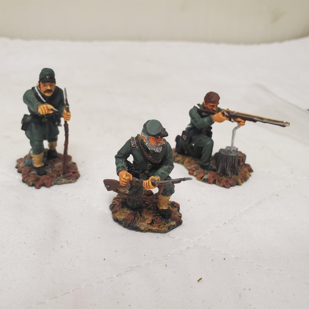 Set of 3 W Britain #17533 Retired a Good Shot Mounted CM-27