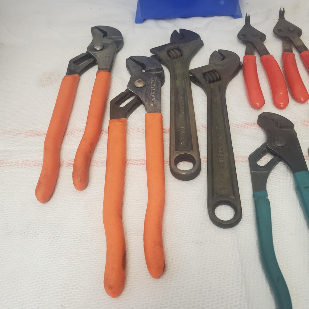Lot of 13 Mixed Adjustable Pliers & Wrenches Grip Set LOT-71