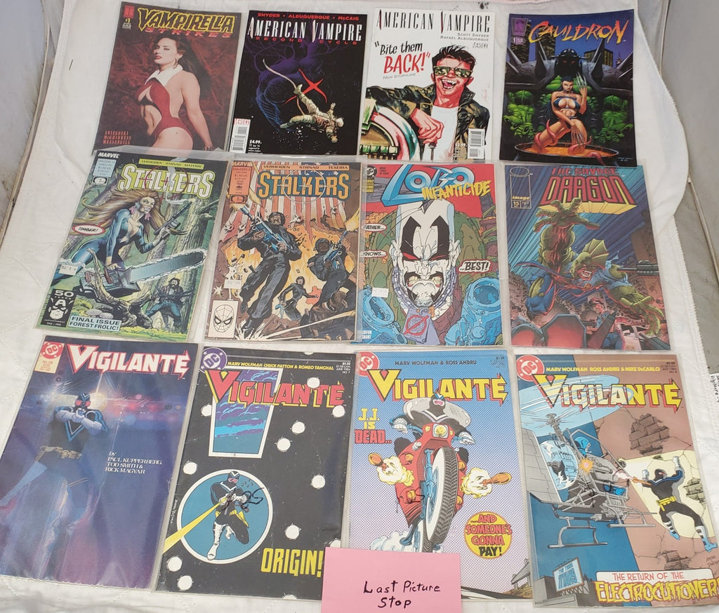 Lot of 12 Vampirella American Vampire Stalkers Lobo & Other Comic Books #14
