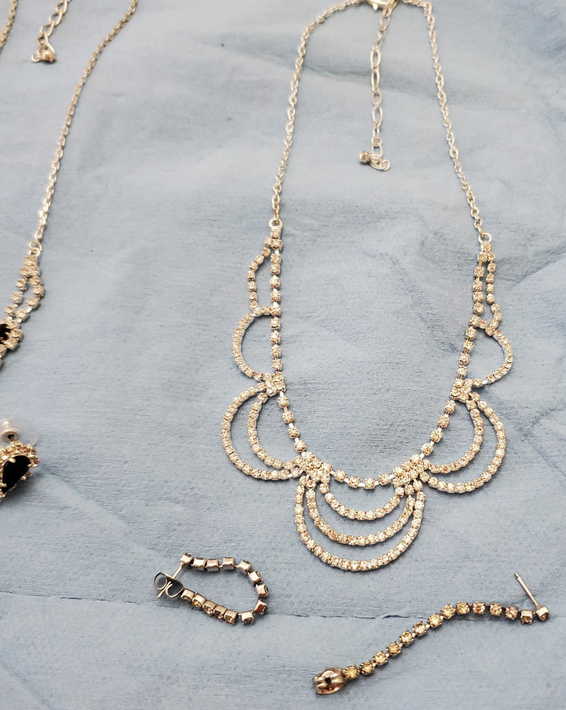 Two Women Fashion Jewelry Long Necklace CV and Black Stones and Earrings Sets