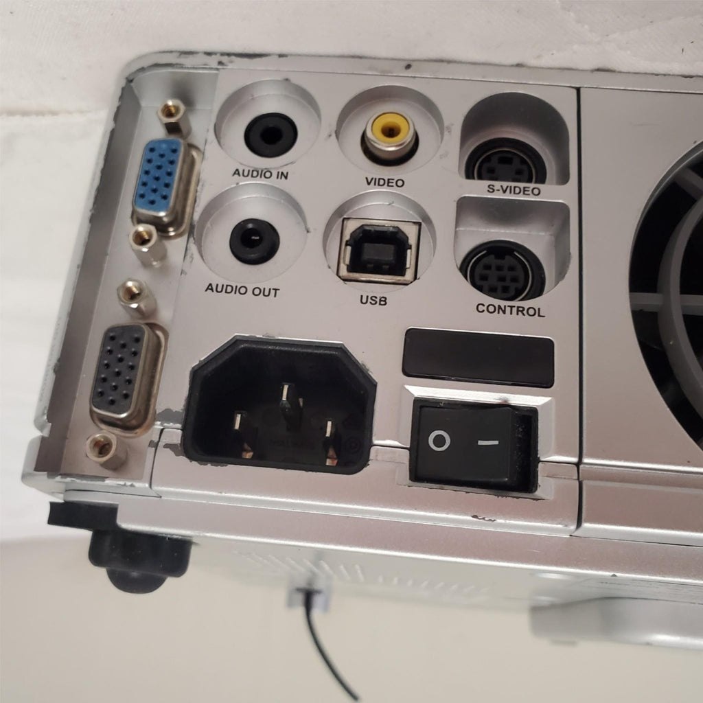 Toshiba DLF TDP-D2  Projector