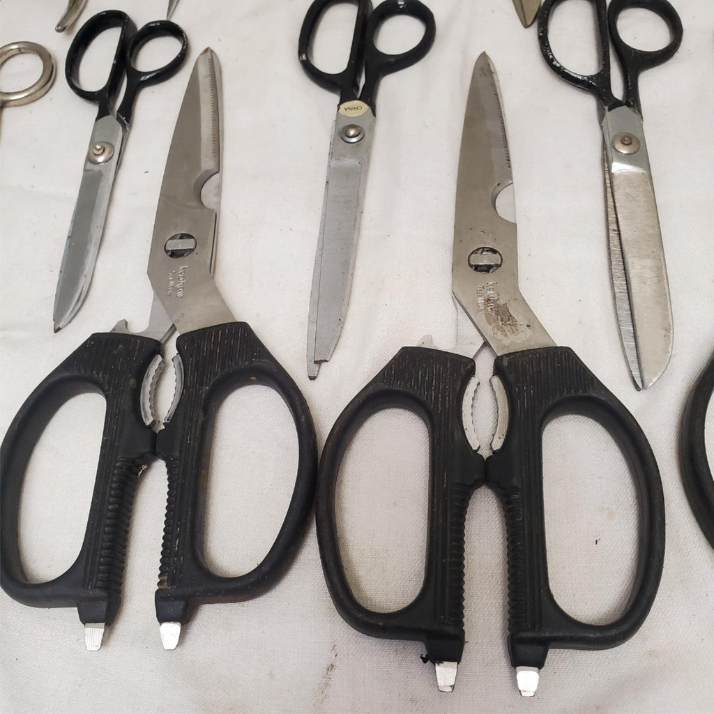 Lot of 15 Assorted Cutting Shears Pinking Scissors LOT-972