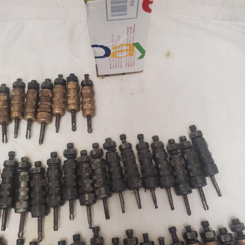 Lot of 61 Wing Nut Fasteners Clamps Wedgelock LOT-610