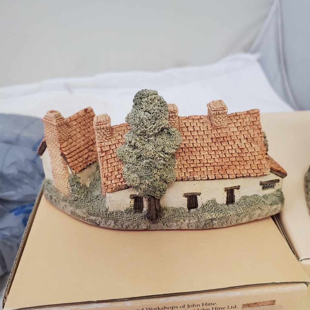 David Winter's Craftsman Cottage & Wine Merchant Cottage