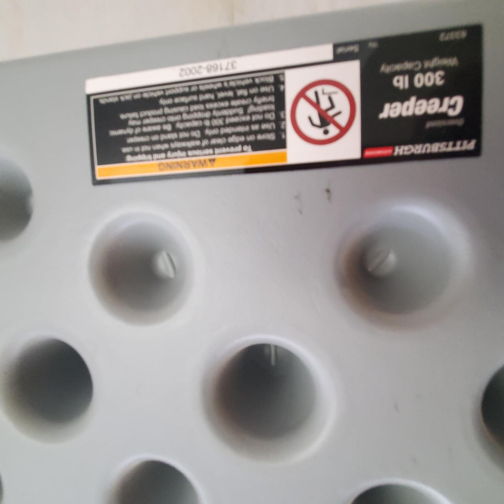 PITTSBURGH AUTOMOTIVE 40 In. 300 Lb. Capacity Low-Profile Creeper- Grey