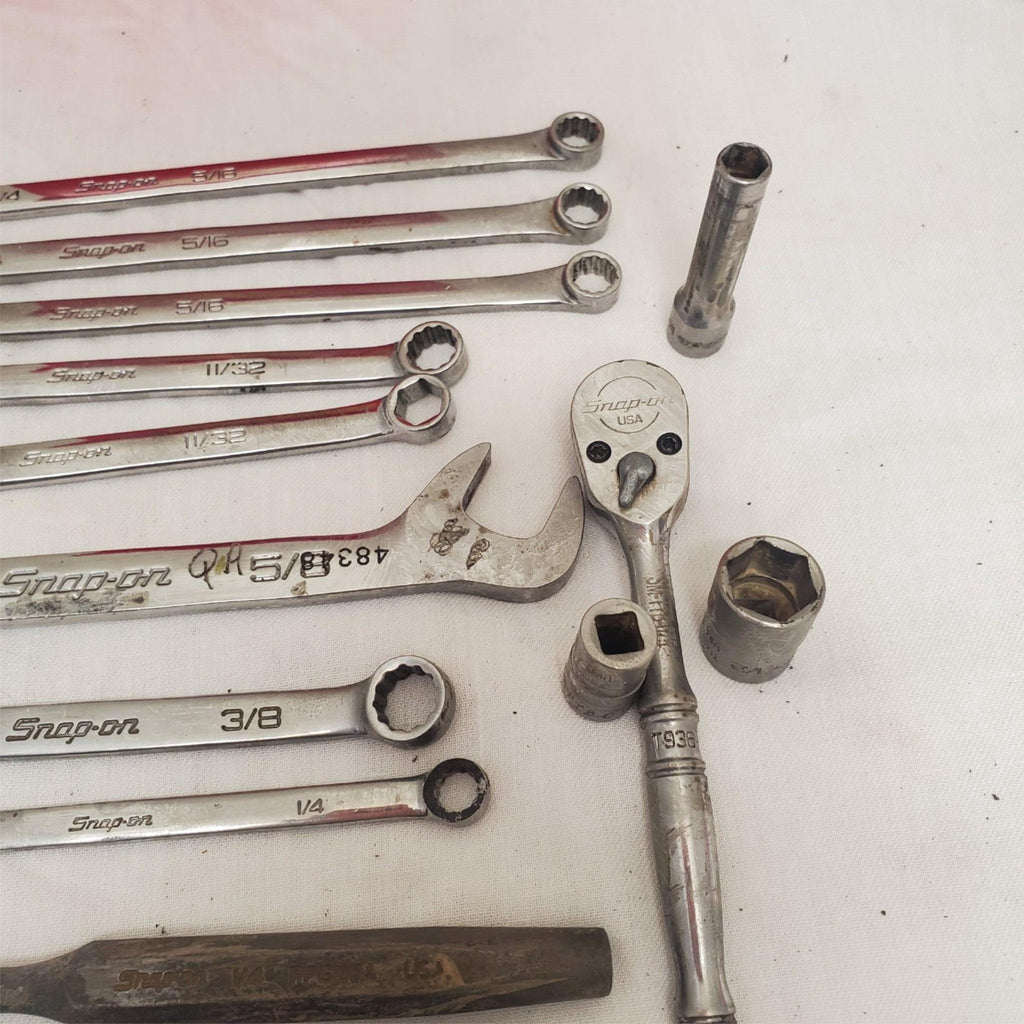 Lot of 22 Snap-on Center Pin Punch, Chisel Gauge Ratchet Wrench & Sockets LOT-42