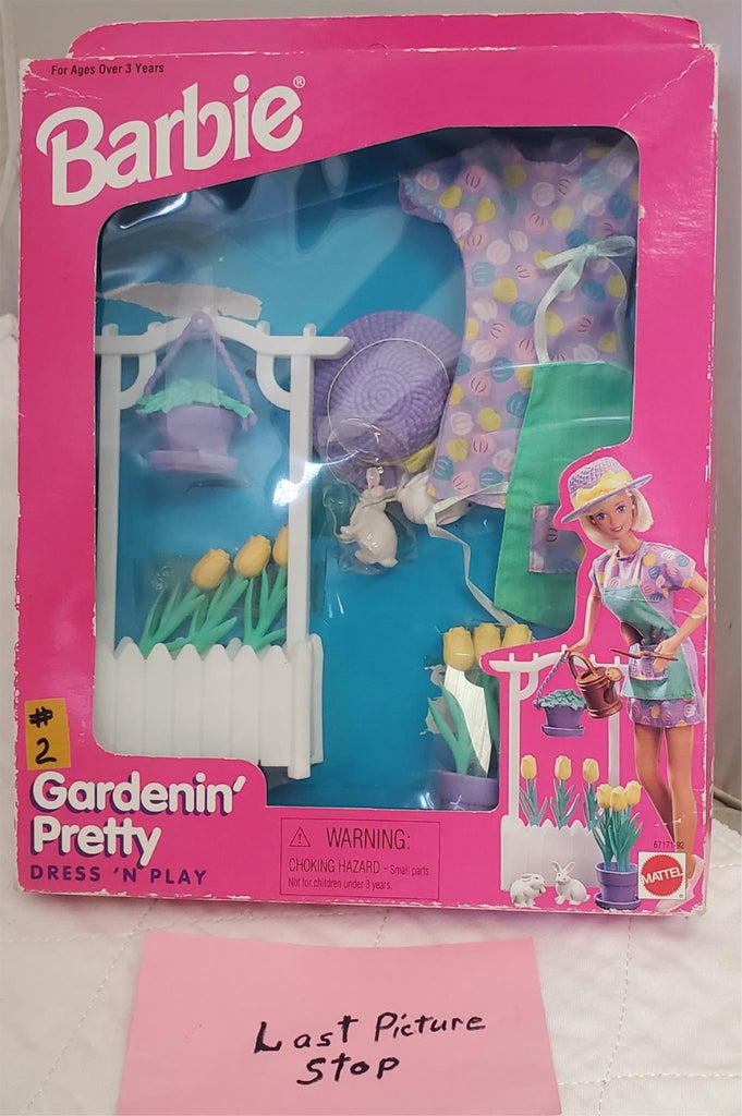 1996 Mattel Barbie Gardenin' Pretty Dress N Play Set #2