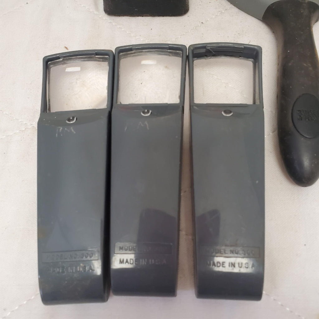 Lot of Magnifying Glass Set with Helping Hands Soldering Stand LOT-891