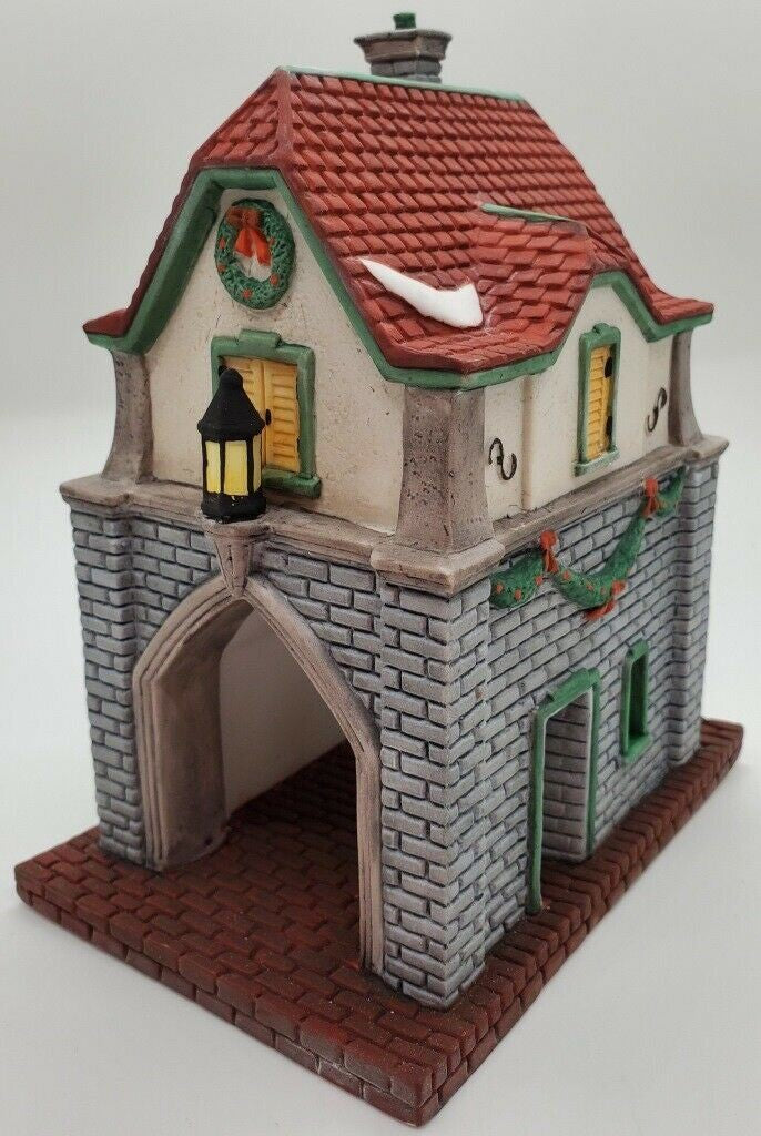 Gate House 1992 Department 56 Heritage Village Collection 5530-1 In Box