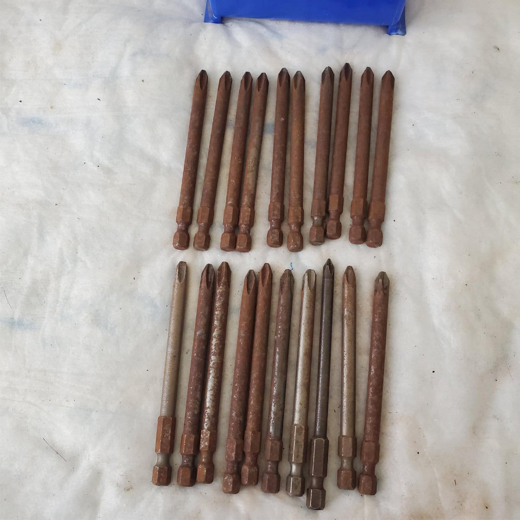 Lot of  20 Vintage Hardware Nails LOT131