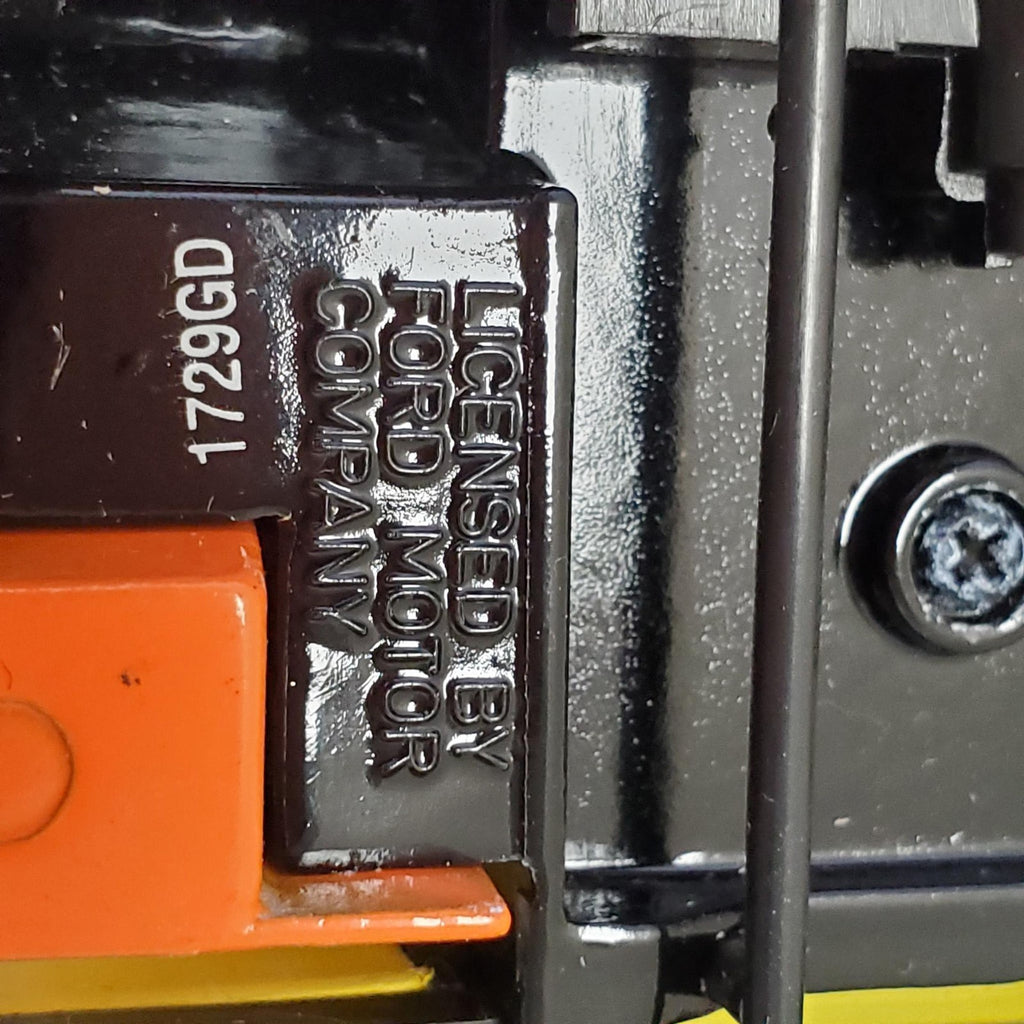 Ertl Collectible 1953 Ford Diecast Delivery Van Truck Bank Federated Auto