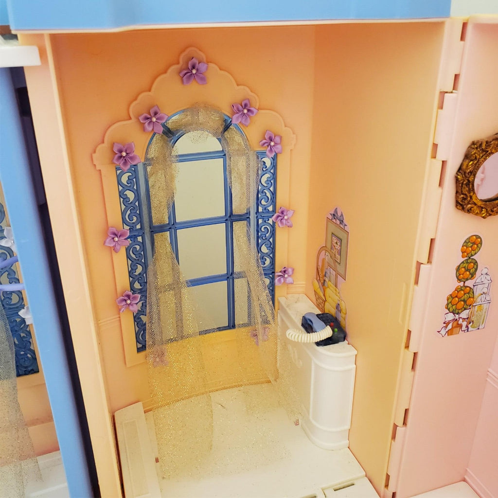 2001 Mattel Barbie Grand Hotel with Electronic Voice Features